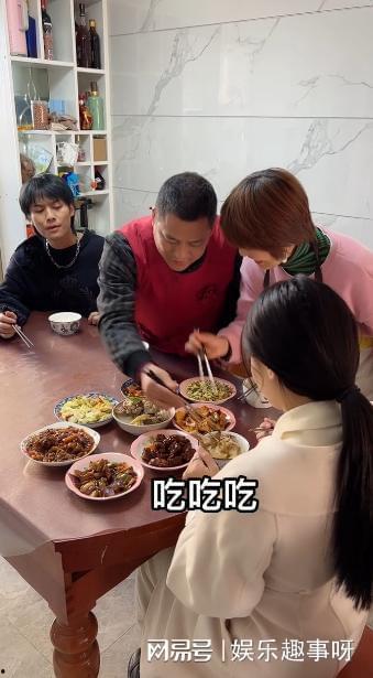 小杨哥吃白瓜视频大全