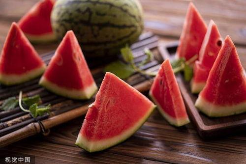 吃梨瓜搞笑视频,笑果连连，梨瓜界的欢乐盛宴