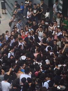 早上吃瓜群众视频,吃瓜群众视频揭秘娱乐圈最新动态