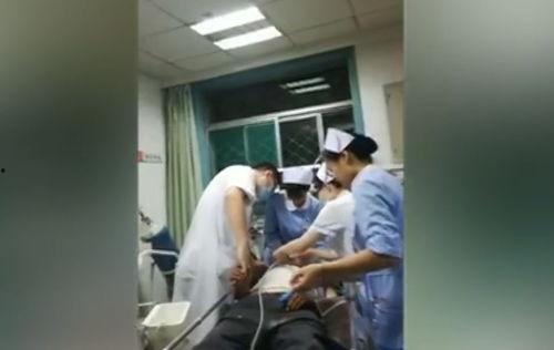 内蒙医院吃瓜事件视频曝光,视频曝光引发公众热议