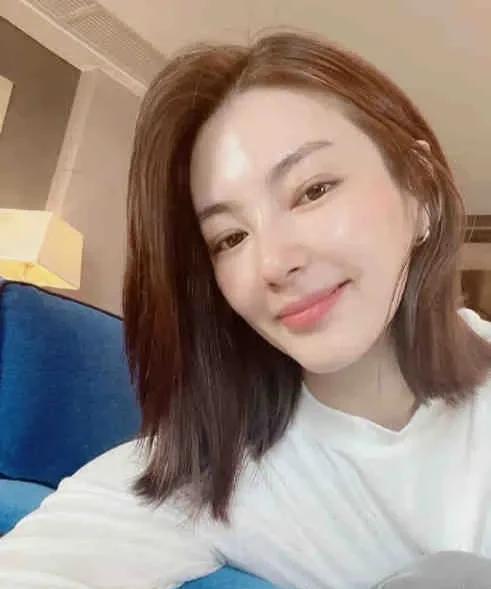 明星眼中的自己吃瓜视频,镜头背后的真实自我，吃瓜视频中的明星众生相