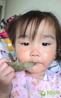 七个月宝宝吃哈密瓜视频,七个月宝宝品尝哈密瓜的甜蜜瞬间