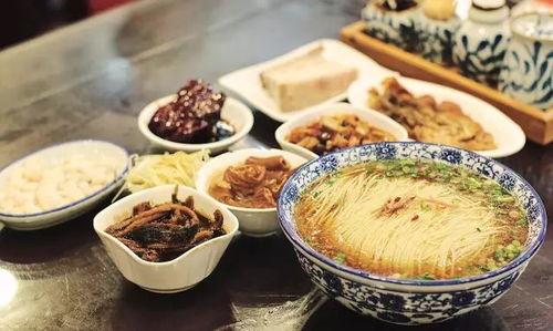 溧阳面馆老板吃瓜视频,吃瓜视频引发网友热议