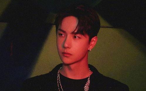 明星吃瓜王一博肖战视频