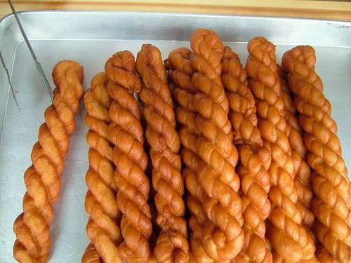 麻瓜吃麻辣麻花视频,舌尖上的麻辣之旅