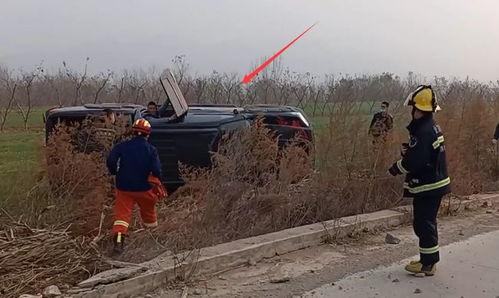 车祸吃瓜受伤视频大全集,吃瓜群众受伤瞬间大盘点