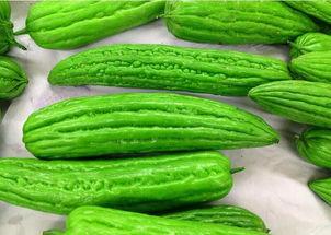 小孩吃凉瓜的视频,小朋友爱上凉瓜的甜蜜时光