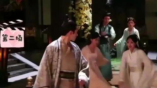 甜蜜吃瓜记小视频,揭秘甜蜜吃瓜记小视频背后的甜蜜故事