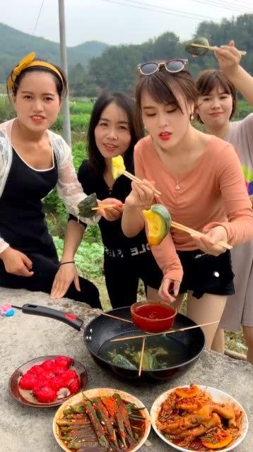 三大美女吃瓜视频大全,精彩瞬间大盘点！