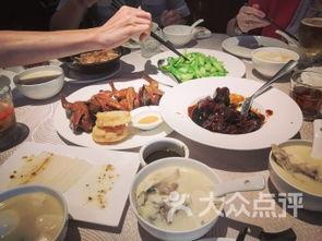 酒店二楼吃瓜事件视频,一场意外引发的社交风波