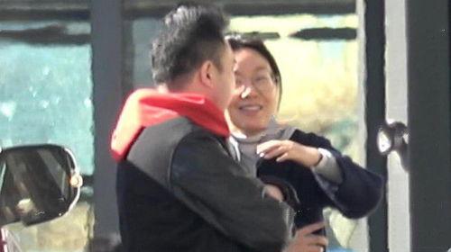 何炅吃瓜闫妮视频大全,欢乐瞬间尽收眼底