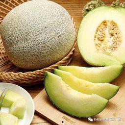 和老妈一起吃蜜瓜视频,与老妈共享蜜瓜美味