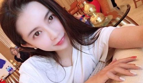 快手吴若希吃瓜视频大全,趣味横生，笑料连连