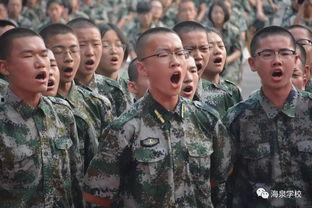 高二军训吃瓜视频,吃瓜群众围观萌新趣事